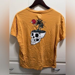 WXYZ T- Shirt with skull and palm tree design